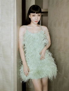 吴莫愁写真照片6张/5M（精心整理，包更新）