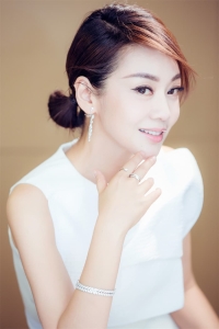 闫妮写真照片83张/940M（包更新）