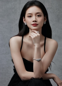 孙伊涵写真照片 70p4v/78.8M（精心整理，包更新）