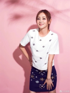 王维维写真照片19p/124M（精心整理，包更新）