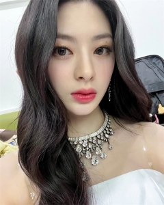 尹势银seeuninstagram 生活照 683p33v/202M（精心整理，包更新）