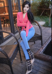 龙雪儿 – 内购无水印合集[3套-2024.8新发]