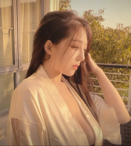 樱晚gigi 粉丝群收费视频写真5部[5V-2.32G]